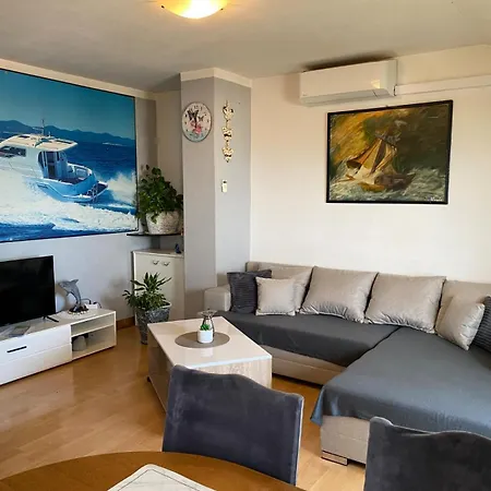 Nicole Apartamento *