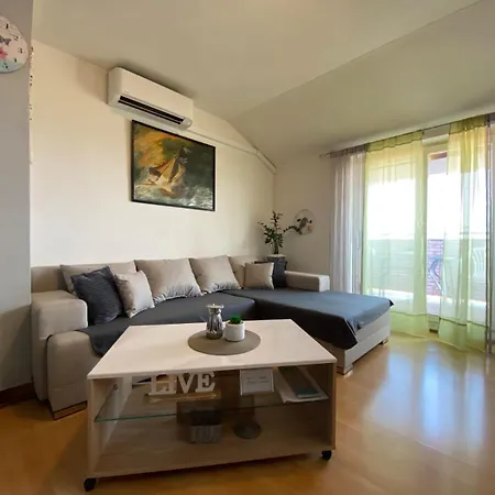Nicole Apartamento
